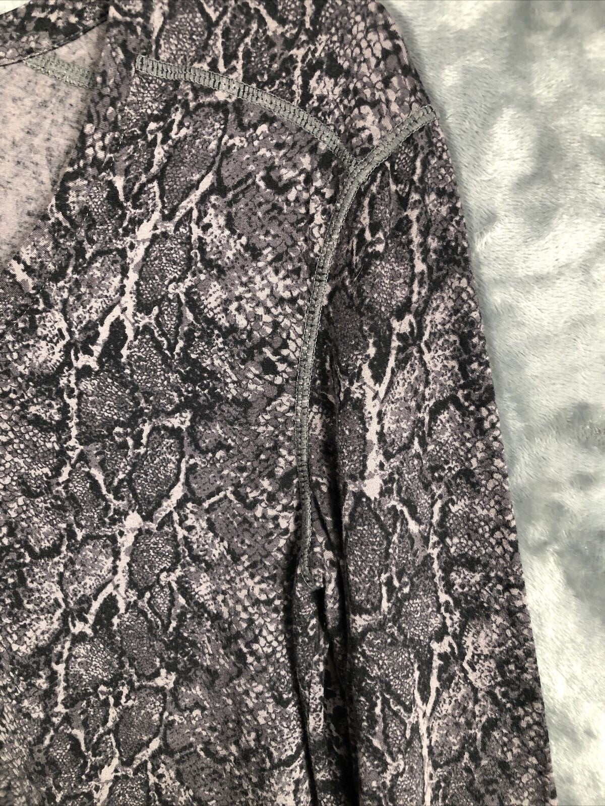 Rail Blouse Womens Animal Snake Print V-Neck Long Sleeve Top Adult X Small