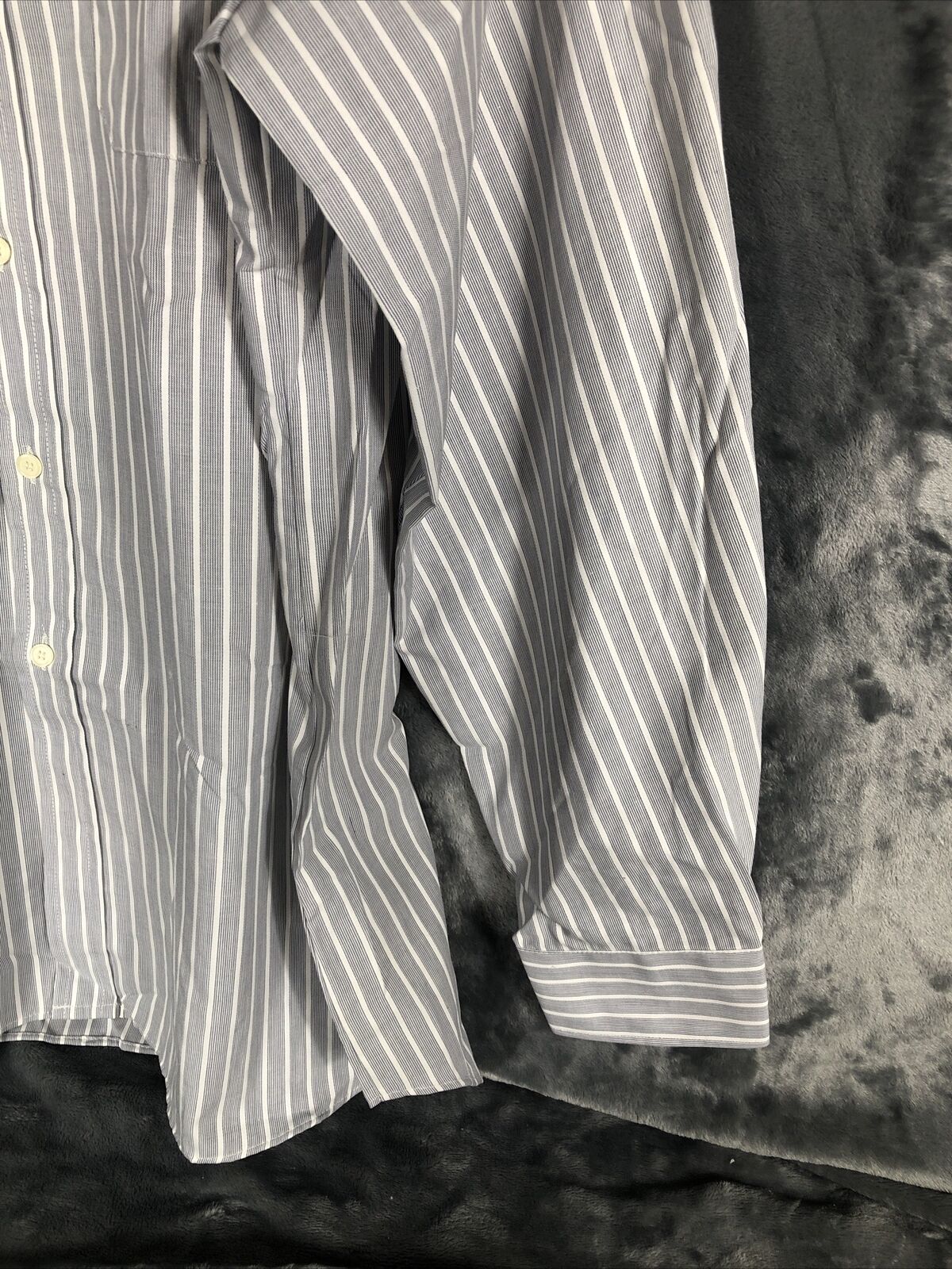 Saint Michael Men’s Shirt Button Down Long Sleeve 17 1/2 Neck 44 Stripped￼