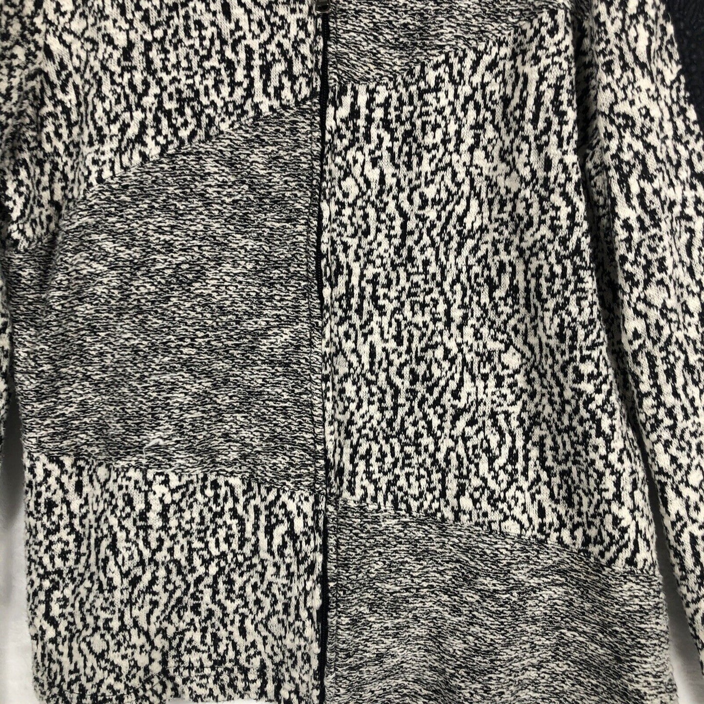 Women's Sweater Animal Print Erin London Jacket Size Adult Medium