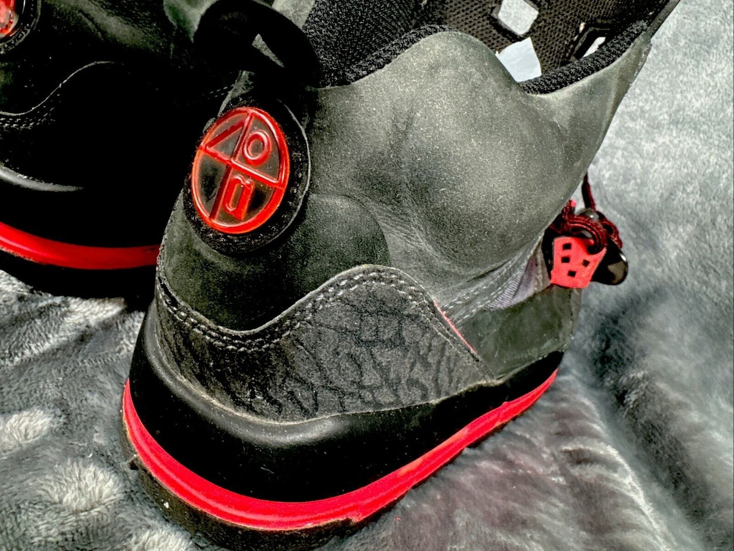 Jordan Boys Shoes Red / Black Size 6 Youth