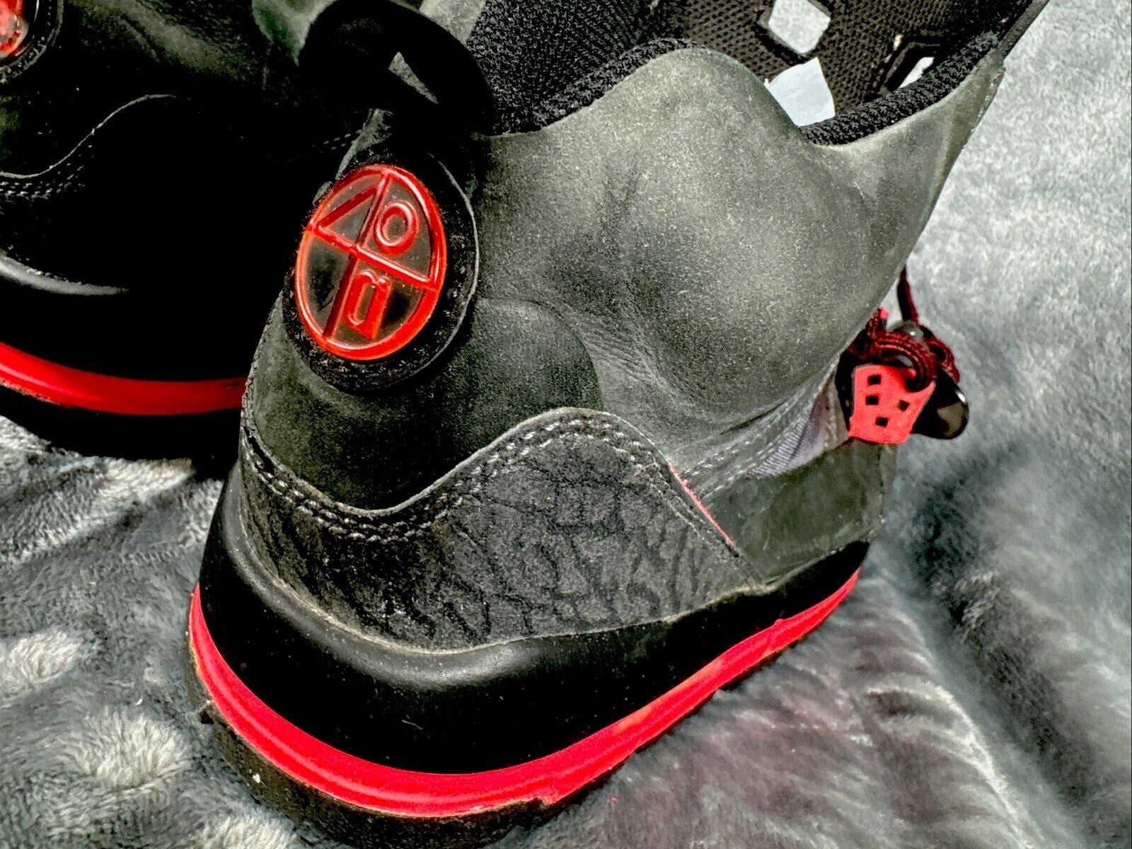 Jordan Boys Shoes Red / Black Size 6 Youth