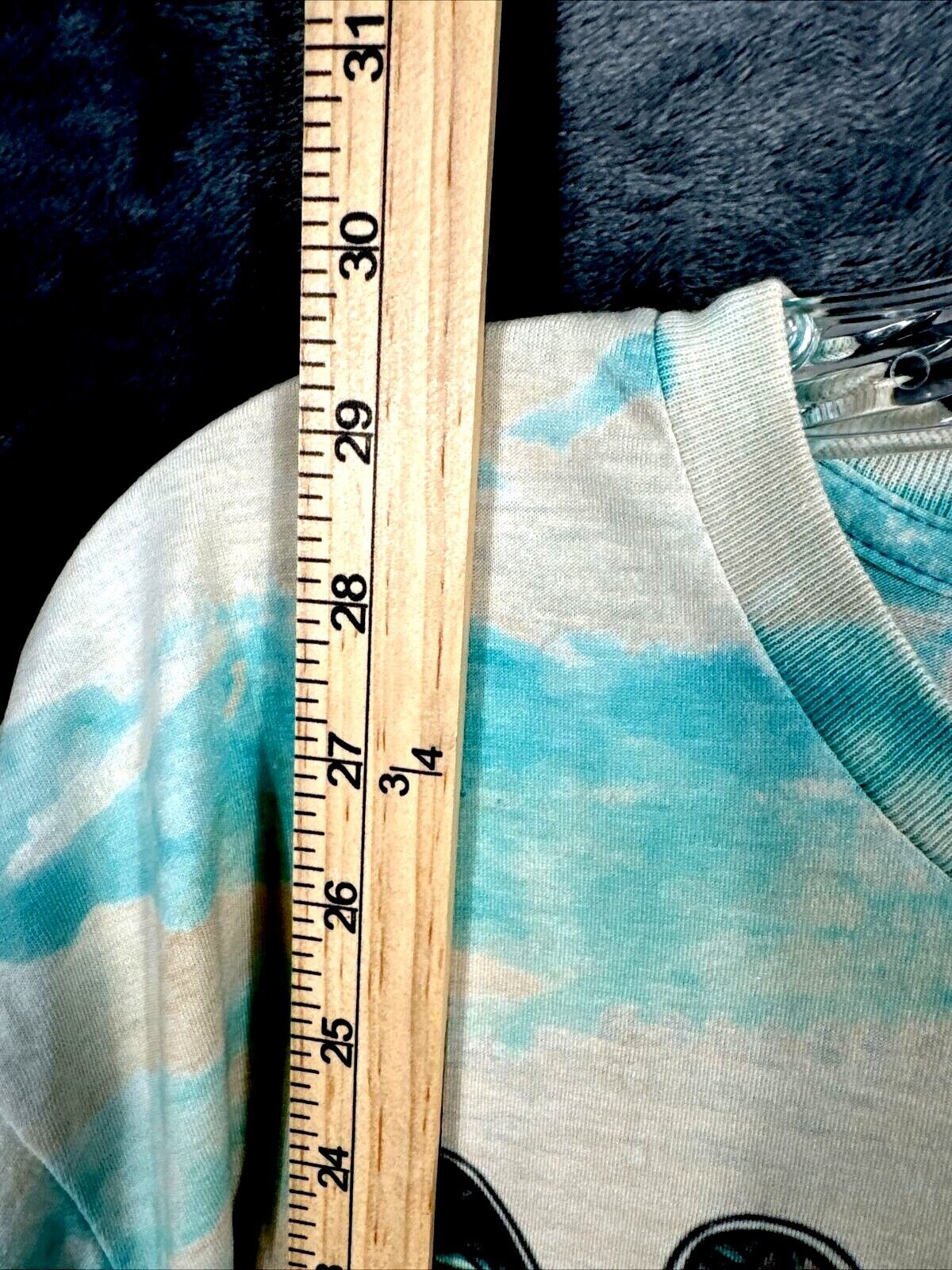 Women’s T-shirt Peace Love And Boots Cowgirl Bleached Blue Shirt Size Large