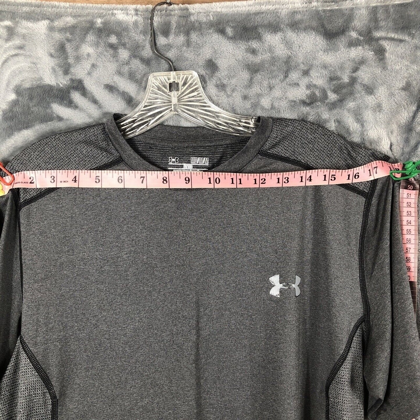 Under Armour Heatgear T Shirt Size Medium Mens Gray Short Sleeve Raglan Loose