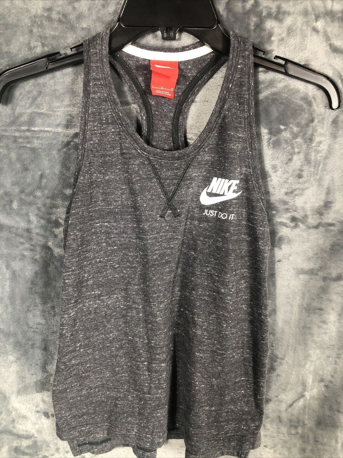NIKE ‘Just Do It’ Girl’s Tank Top  XL Fit Gray/white 15” Pit To Pit