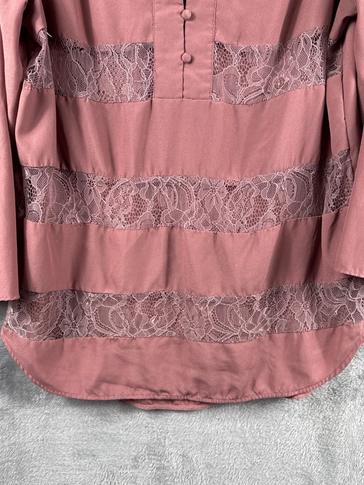 Massimo Womens Shirt Mauve Floral Lace inserts 3/4 Sleeve V Neck Blouse Top Size