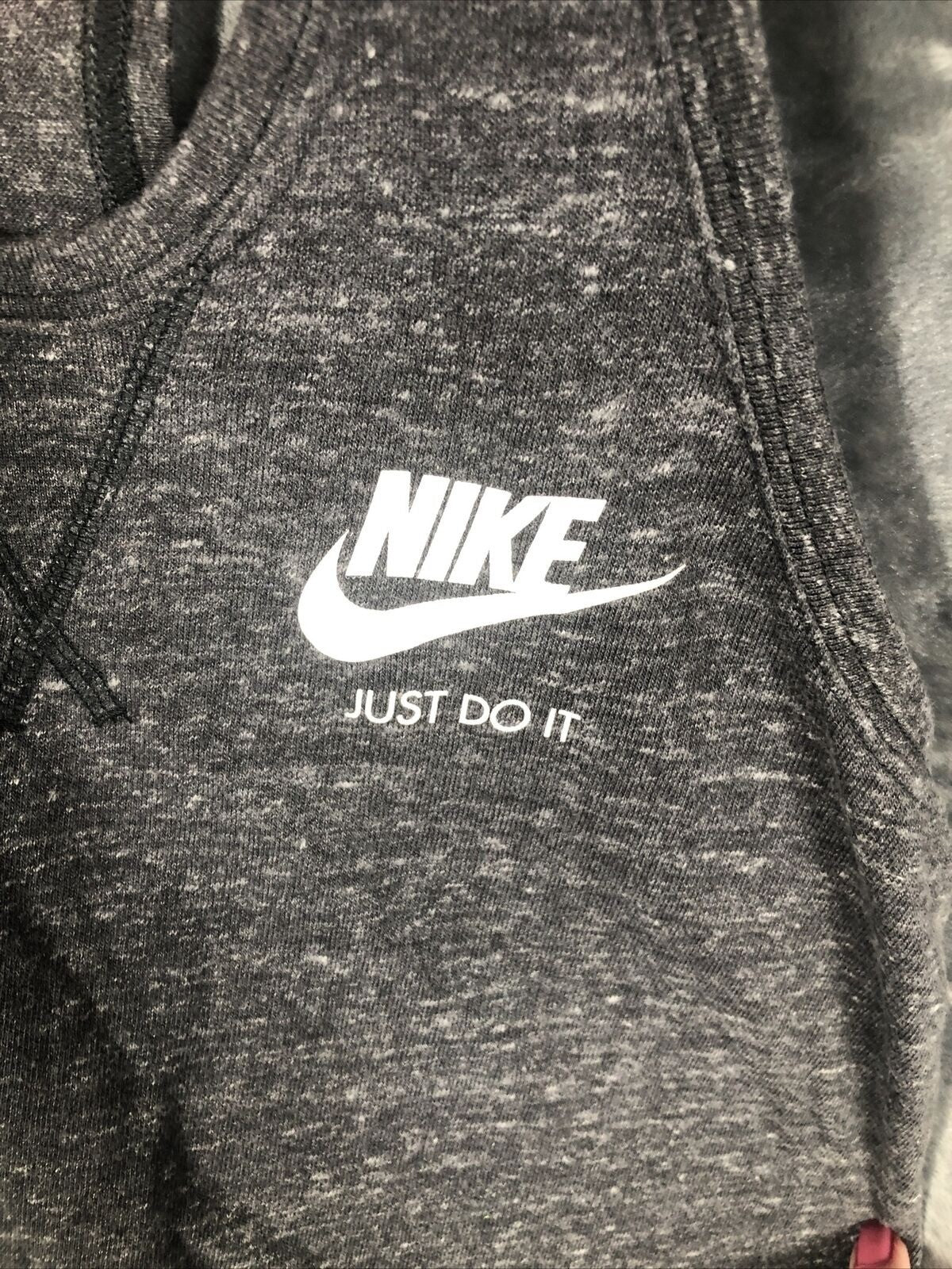 NIKE ‘Just Do It’ Girl’s Tank Top  XL Fit Gray/white 15” Pit To Pit