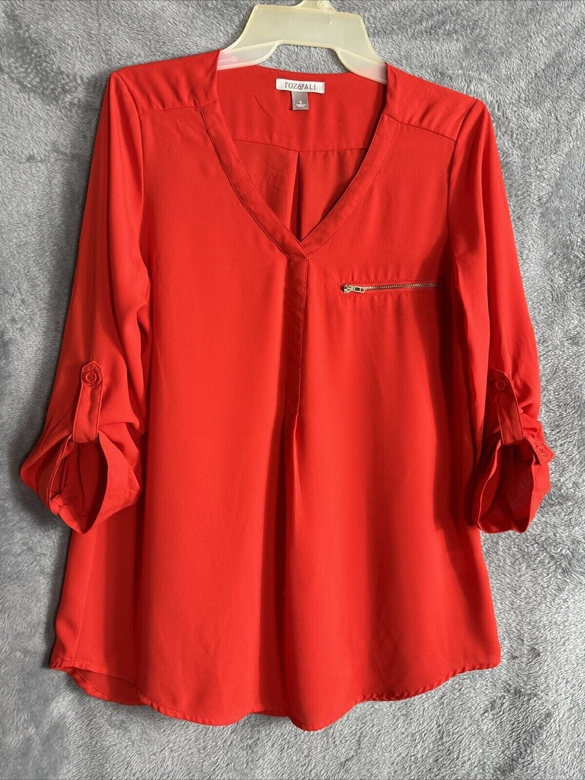 Roz & Ali Womens Red V-Neck Blouse With Zipper Detail Size S