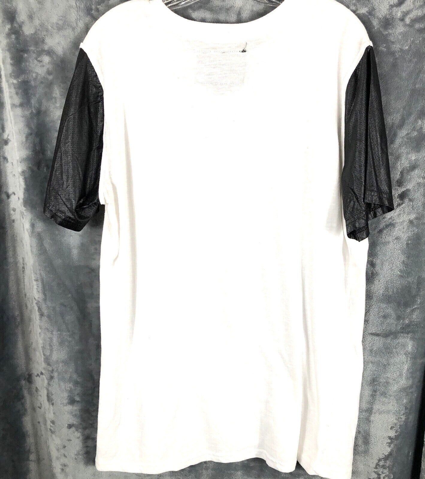 White & Black Men's Mesh Sleeve T-Shirt With Pocket