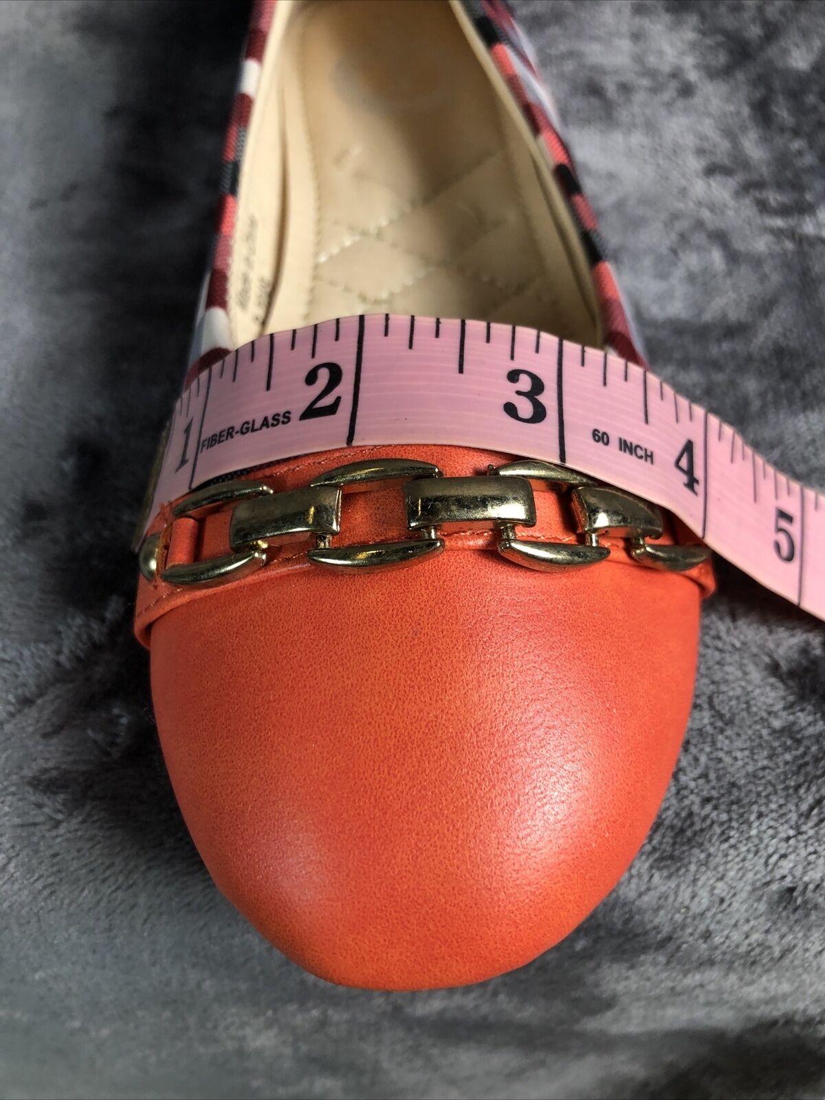 One Orange Plaid Gold Chain Details Quilted Lining Women’s Size 6