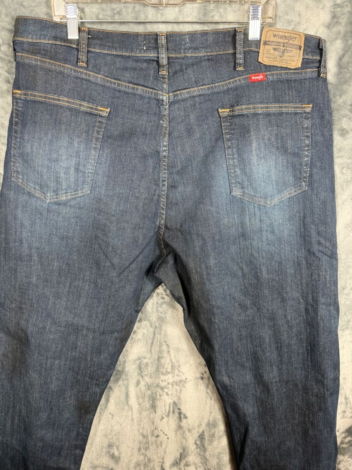 Wrangler Denim Men's Pants Relaxed Fit Jeans Adult Size Men’s 42-30