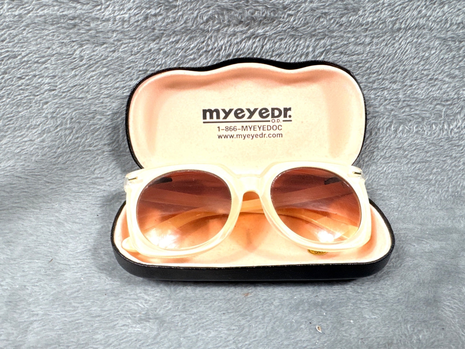 My Eye Dr. Sunglasses Beige Oversized Gradient Brown Lenses & Protective Case