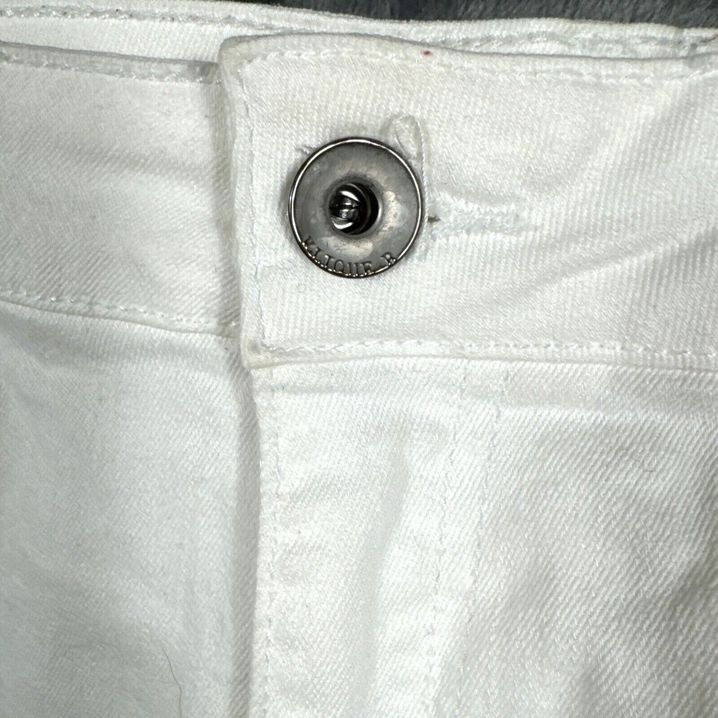 White Distressed Frayed Hem Denim Shorts Size M Klique B