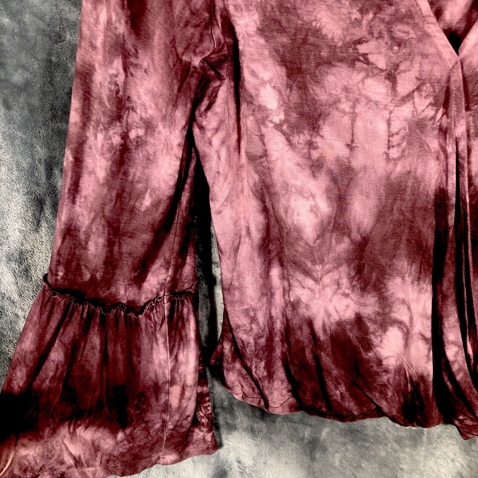 American Eagle V Neck Flare Sleeve Tie Dye Top Long Sleeve Womens Purple Medium