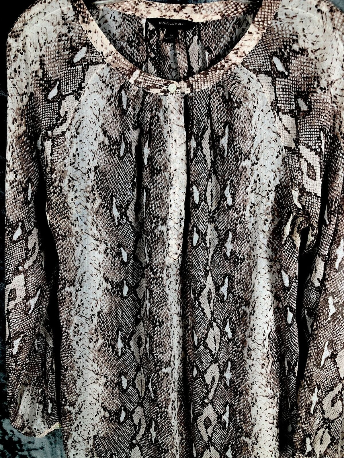 Banana Republic Blouse Women’s Animal Print Blouse Henley Snake Sheer Medium