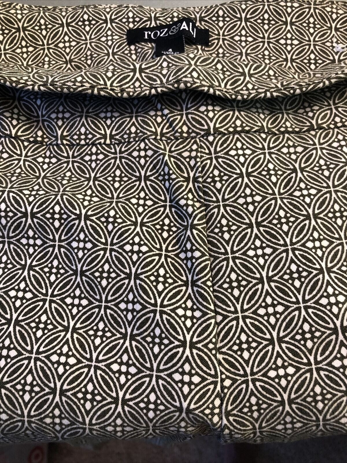 Roz & Ali Womens Geometric Patterned Pants Size 4 Polyester/Spandex