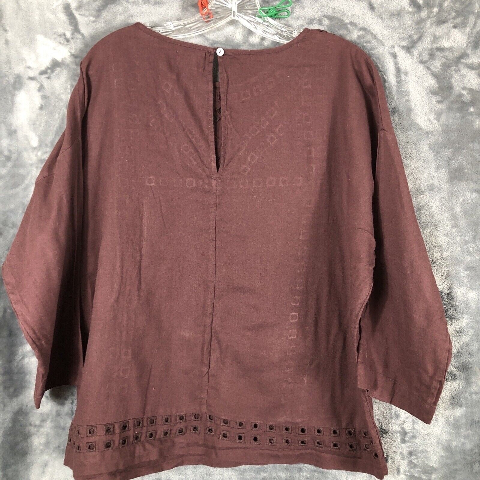 Old Navy Woman's Blouse Size Adult Medium Cut Out Square Block Details