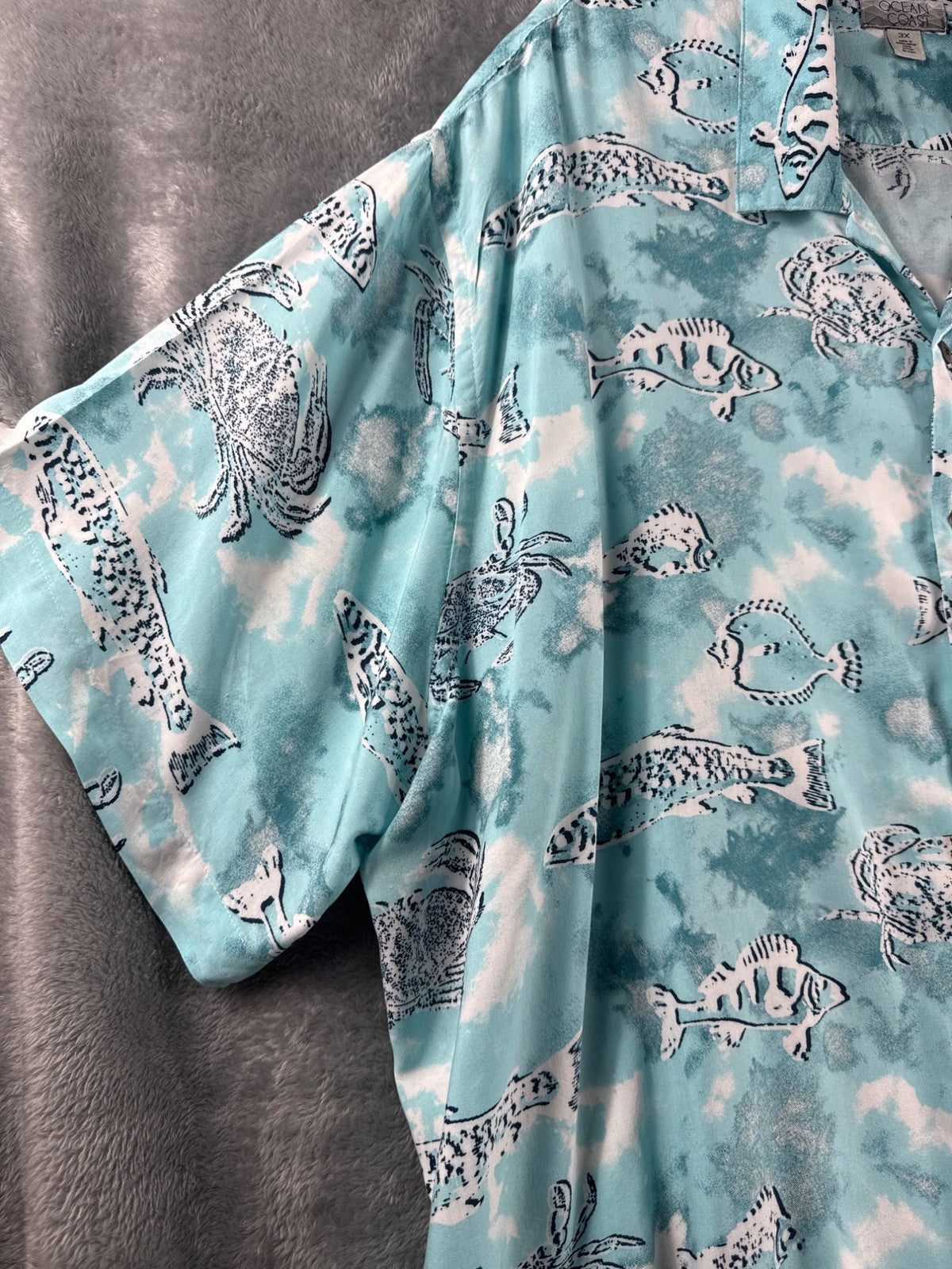 Vintage Button-Up Hawaiian Shirt Crab & Fish Print Short Sleeves Beach Theme
