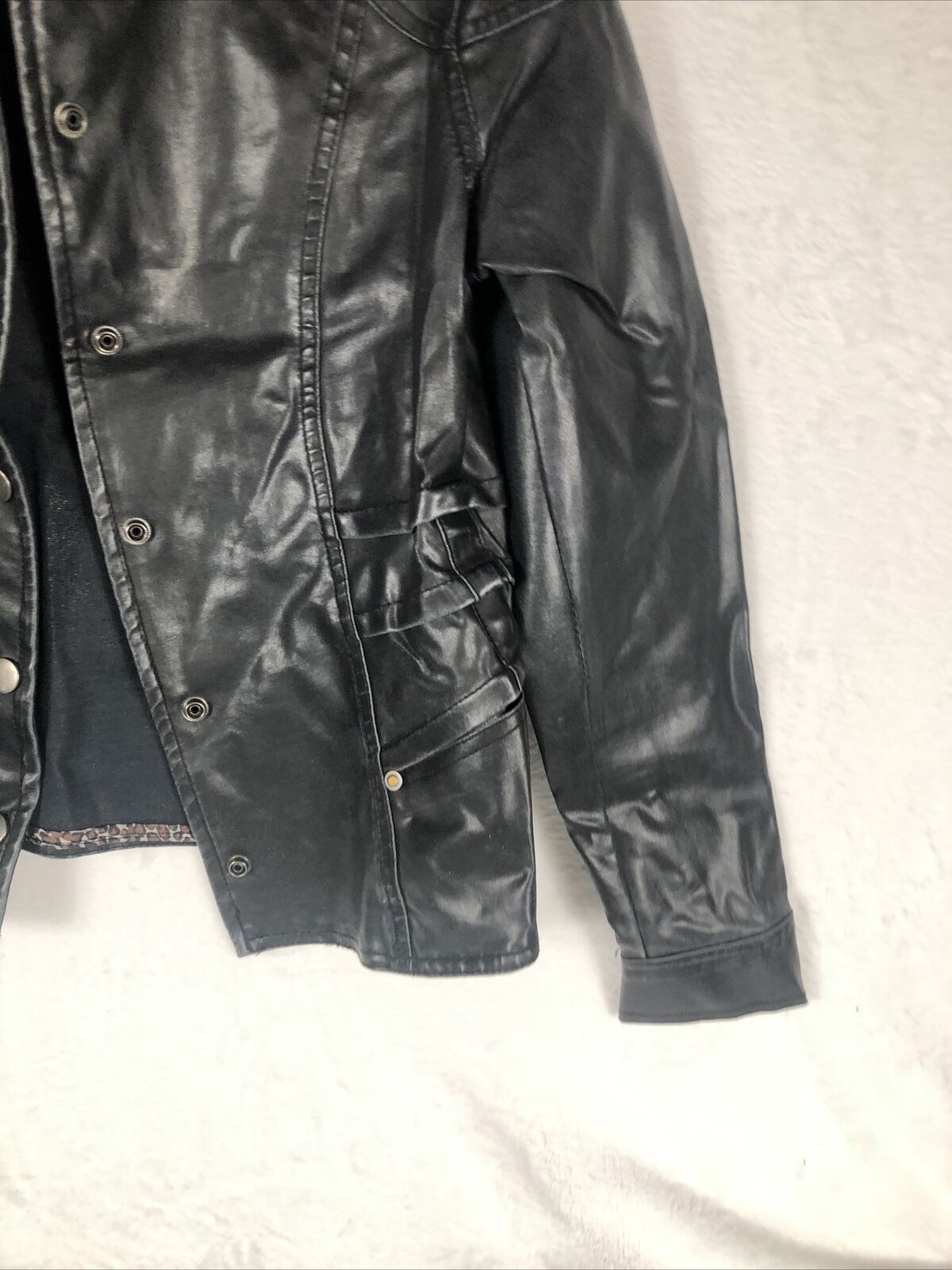 Biker Woman’s Leather Jacket Black Casual Fitted Trendy Stylish