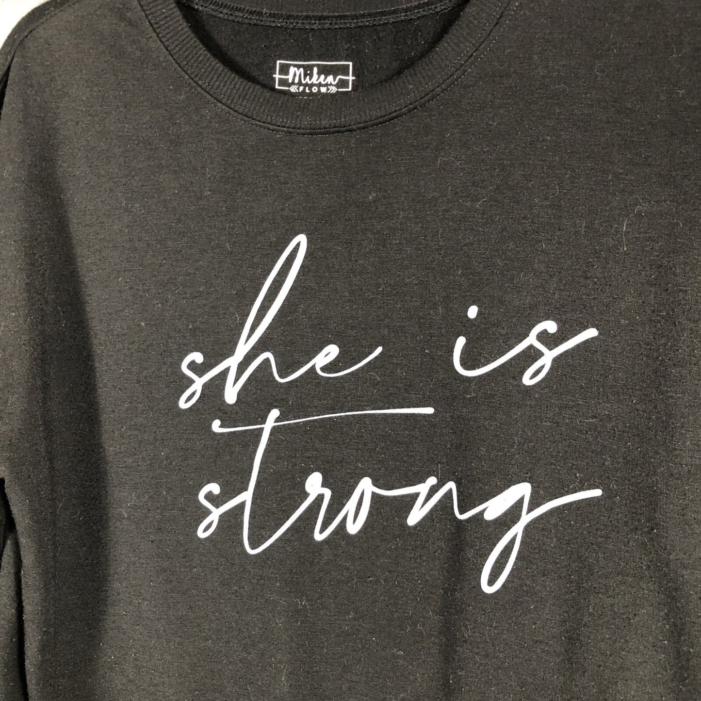 MIKEN Flow Sweatshirt Women’s Sweater Black She Is Strong Size Small