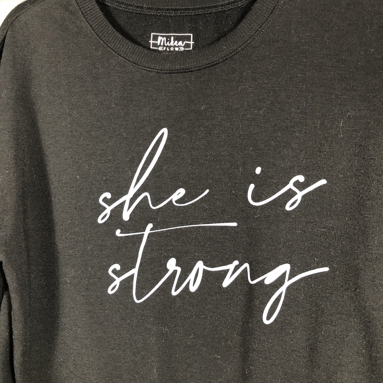 MIKEN Flow Sweatshirt Women’s Sweater Black She Is Strong Size Small