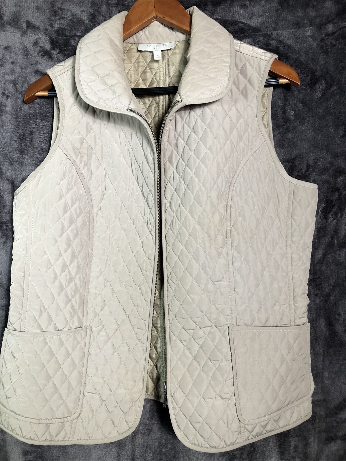 Talbots Vest Quilted Tan Two Pocket Zip Women’s Size Medium