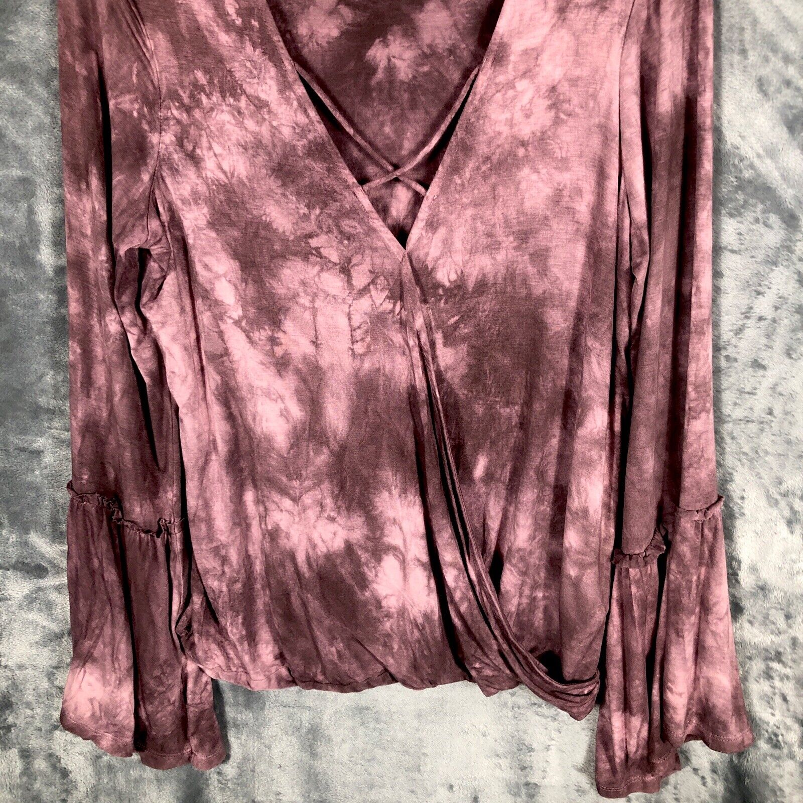 American Eagle V Neck Flare Sleeve Tie Dye Top Long Sleeve Womens Purple Medium