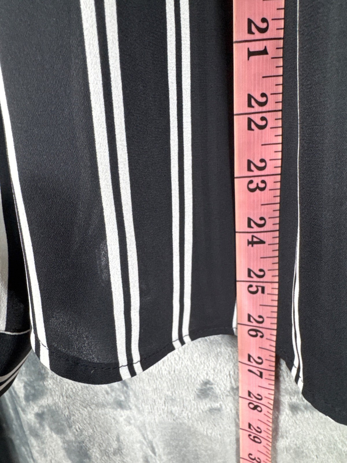 H&M Womens Black & White Striped Long Sleeve Button-Up Blouse Size 10