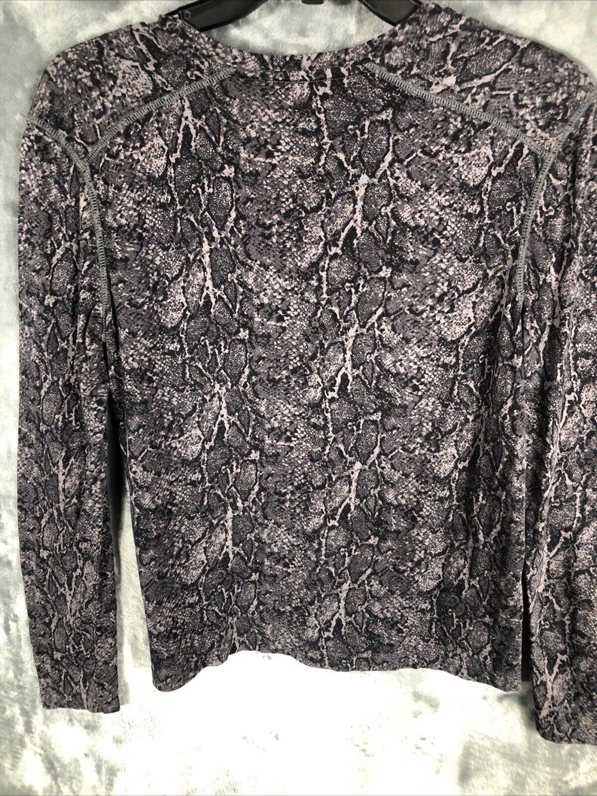 Woman’s Sweater Snake Skin Print Long Sleeve Top Size XS