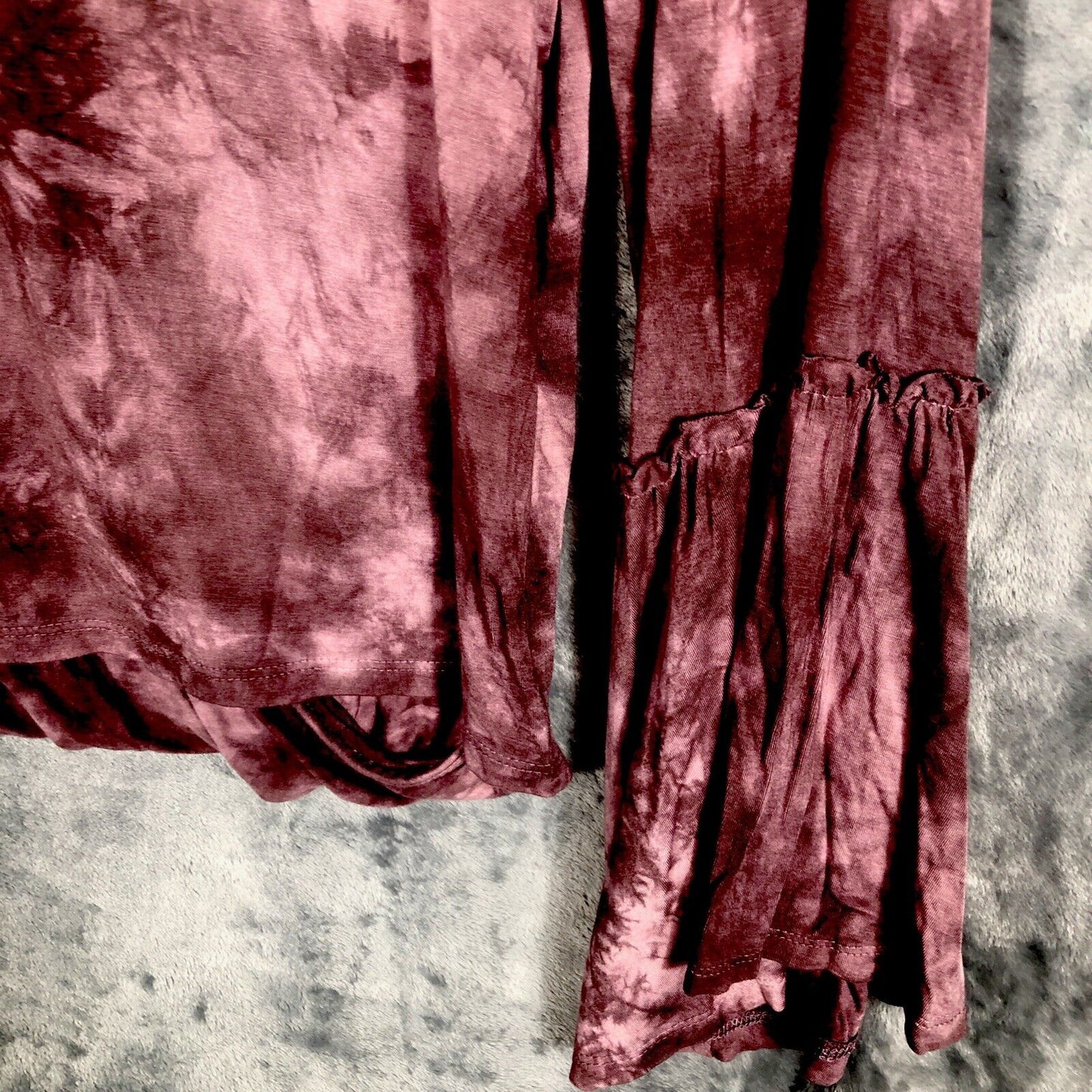 American Eagle V Neck Flare Sleeve Tie Dye Top Long Sleeve Womens Purple Medium