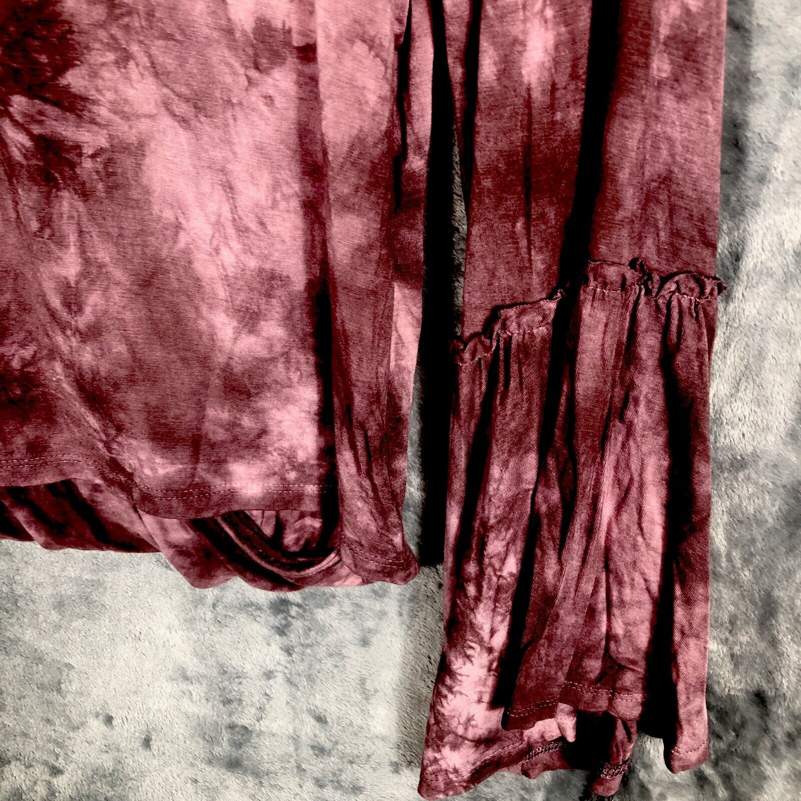 American Eagle V Neck Flare Sleeve Tie Dye Top Long Sleeve Womens Purple Medium