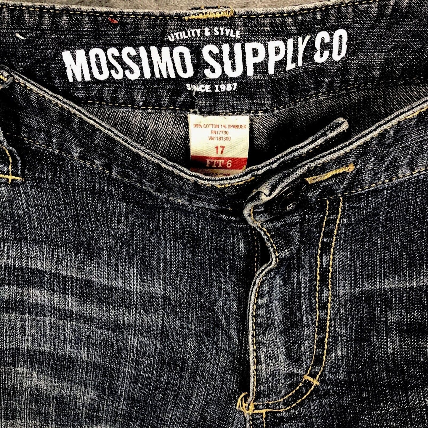 Mossimo Women’s   Shorts Bermuda Denim Size Adult 17 Distressed Stretch Fit 6