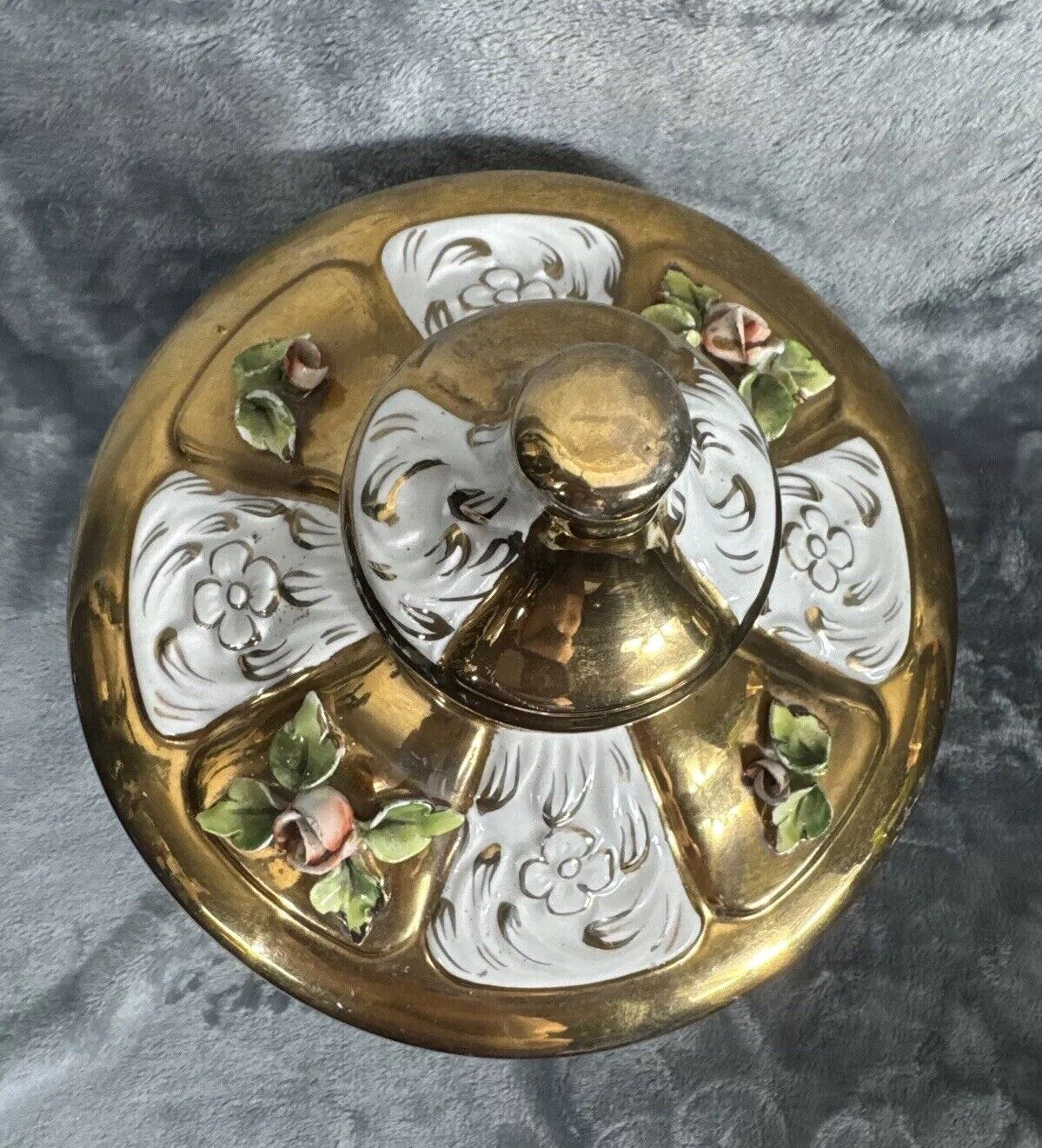 Beautiful Capodimonte Italy Large Lidded Footed Hand Painted Centerpiece Dish