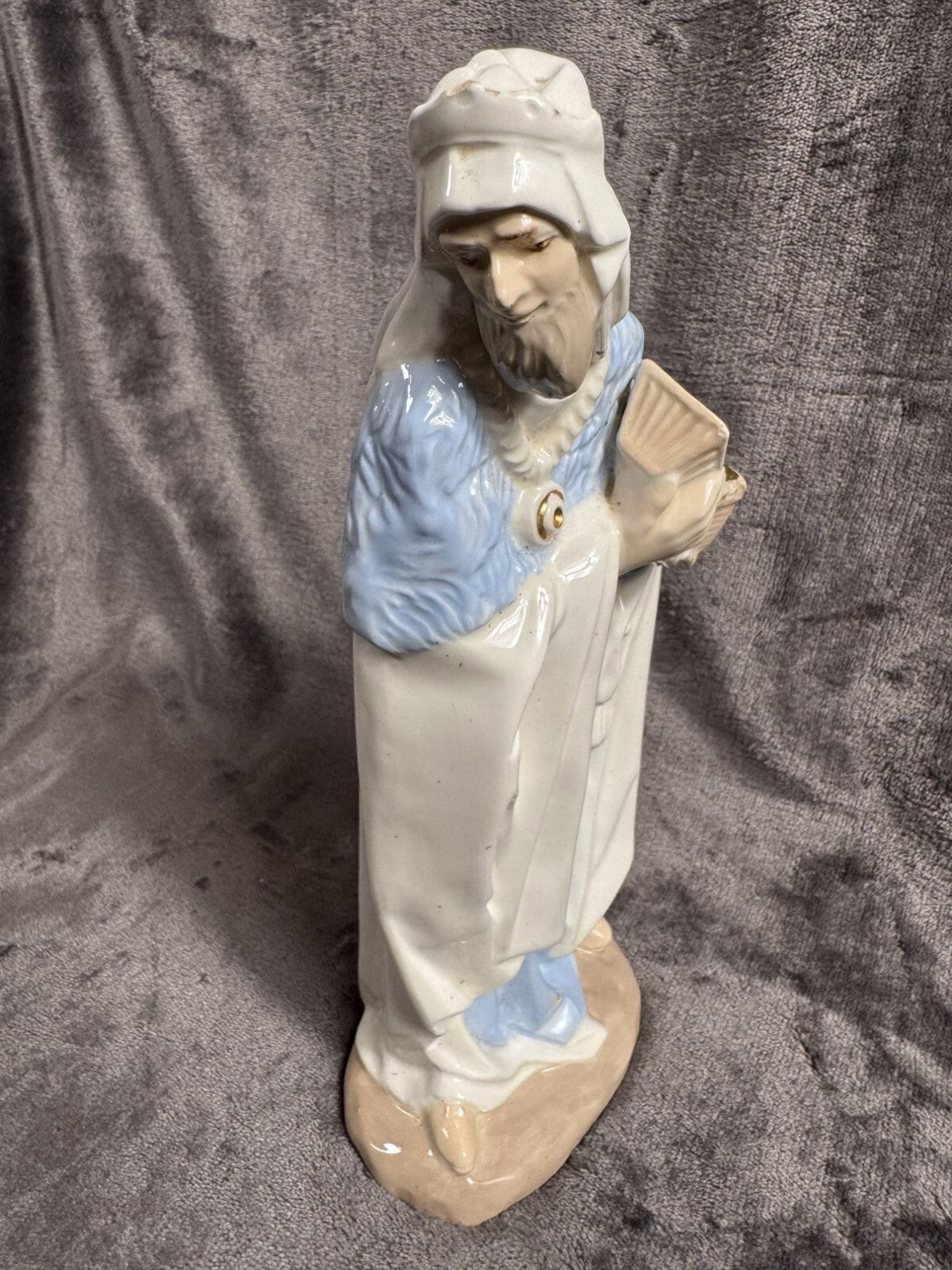 Nao by Lladro Collectible Porcelain Figurine: KING BALTHASAR WITH JUG - 11-1/4"