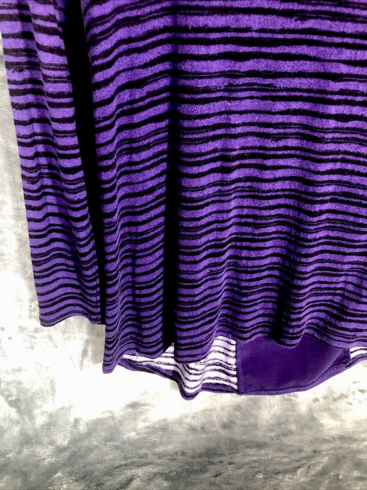 APT 9 Shirt Women’s Long Sleeved Purple/Black Striped Tops Adult Size Medium