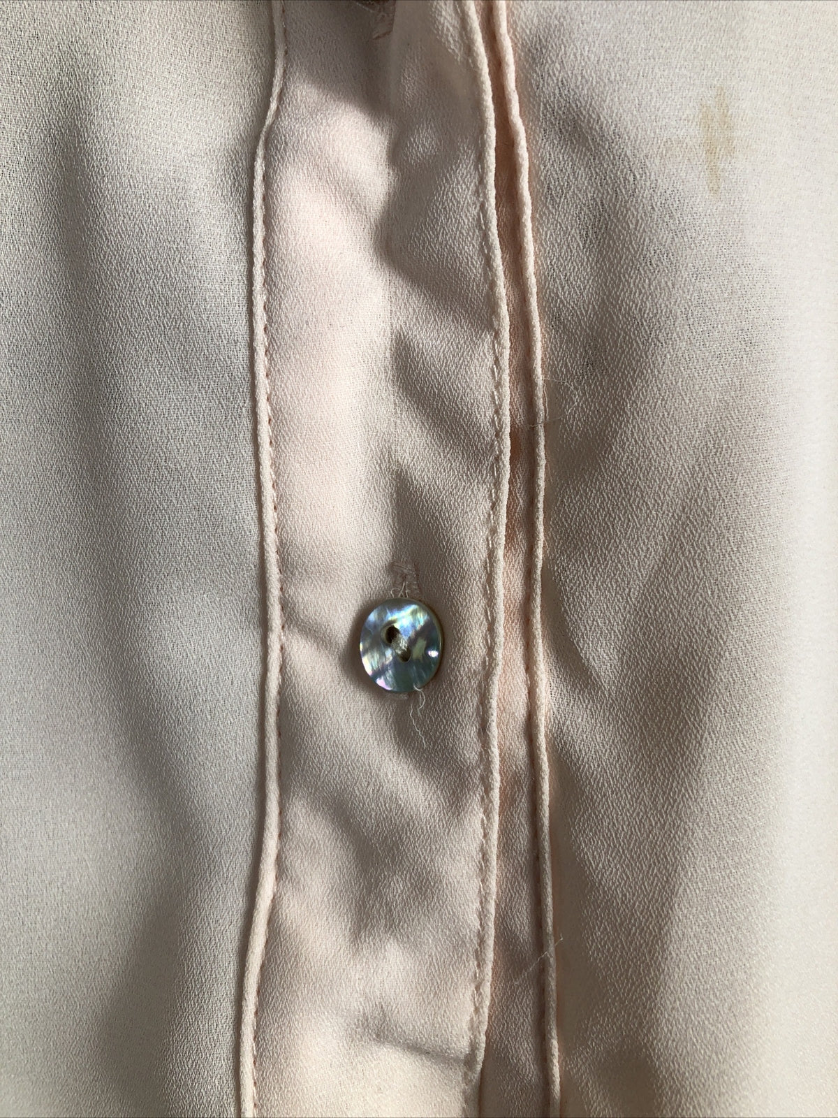 Taylor & Sage Woman’s Blouse Pink Pearl Button Cut Out Long Sleeve Size X-Large