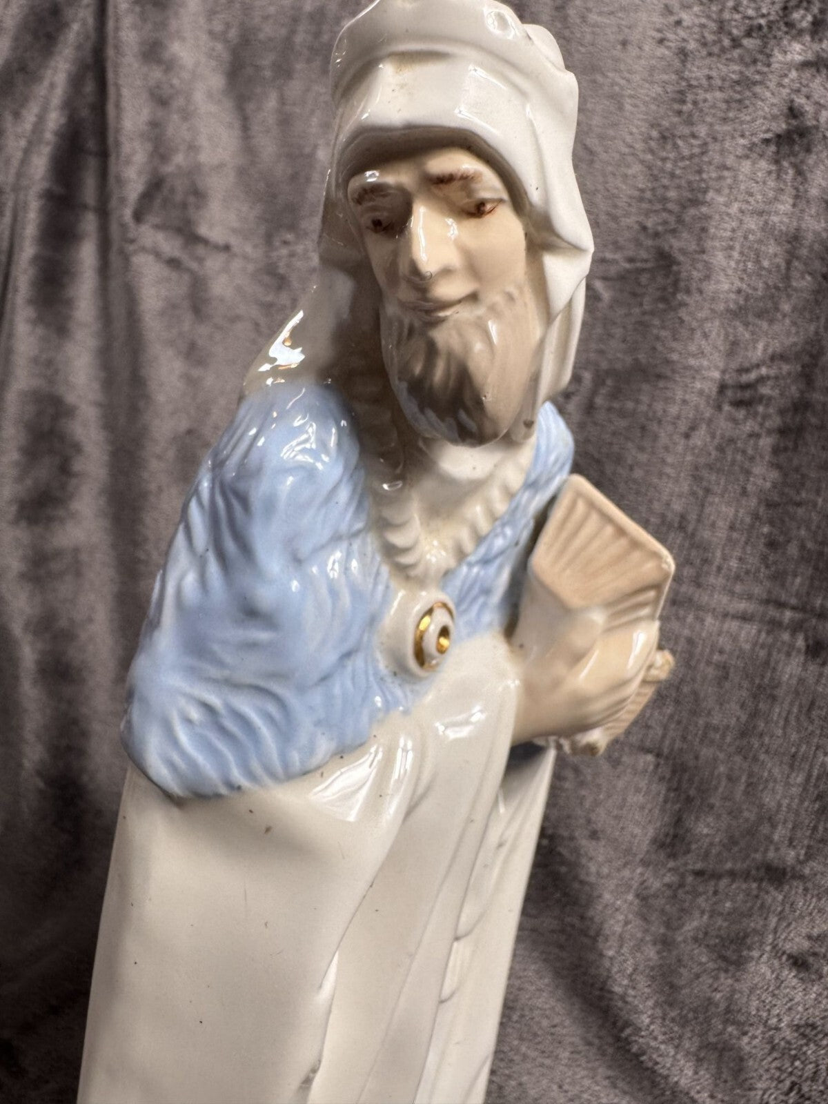 Nao by Lladro Collectible Porcelain Figurine: KING BALTHASAR WITH JUG - 11-1/4"