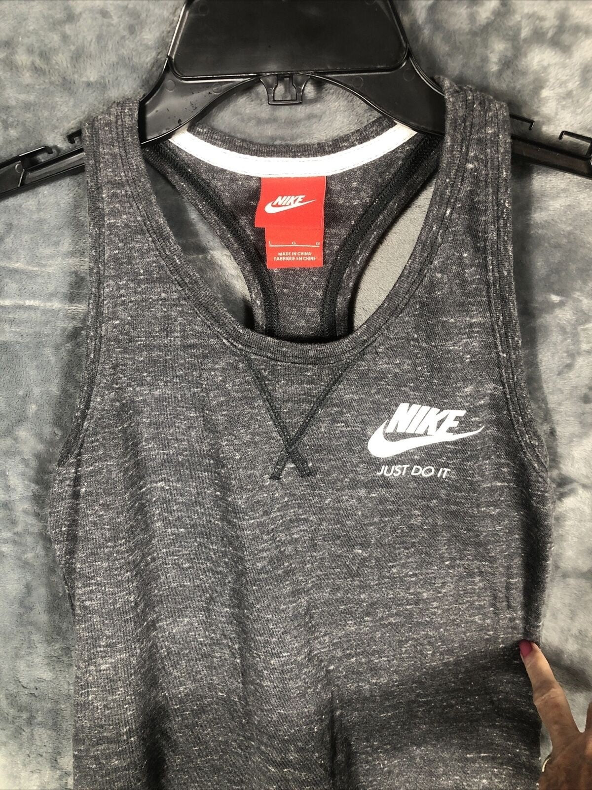 NIKE ‘Just Do It’ Girl’s Tank Top  XL Fit Gray/white 15” Pit To Pit