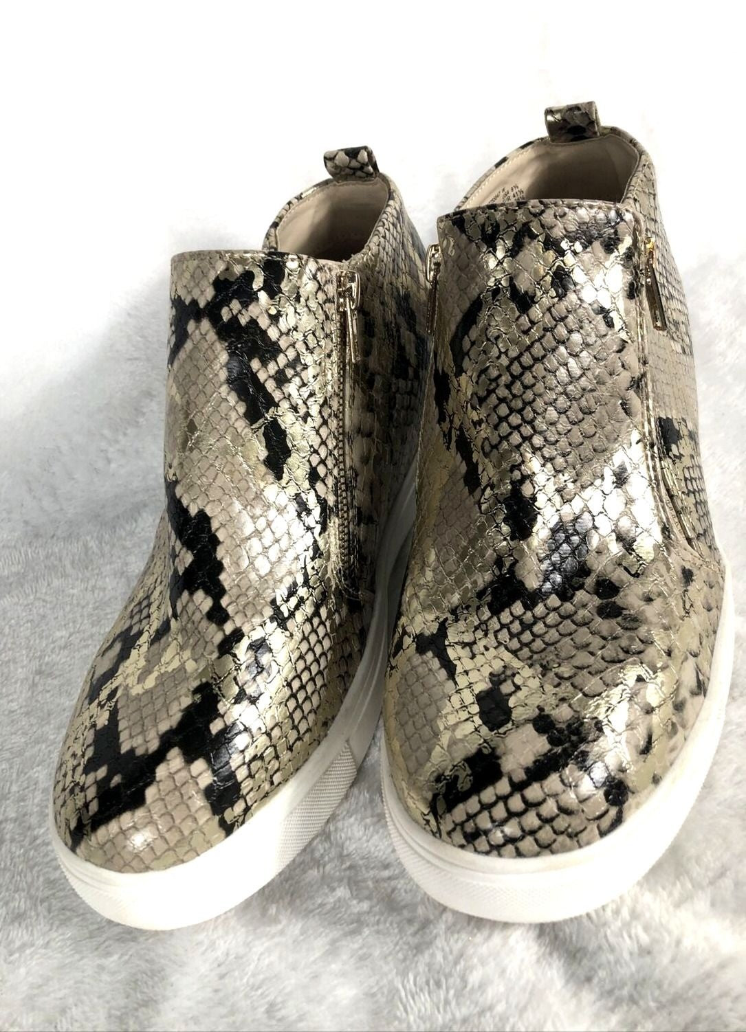 Metallic Time And True Faux Snake Skin Women’s Shoes 2 Zippers  Size 9 1/2
