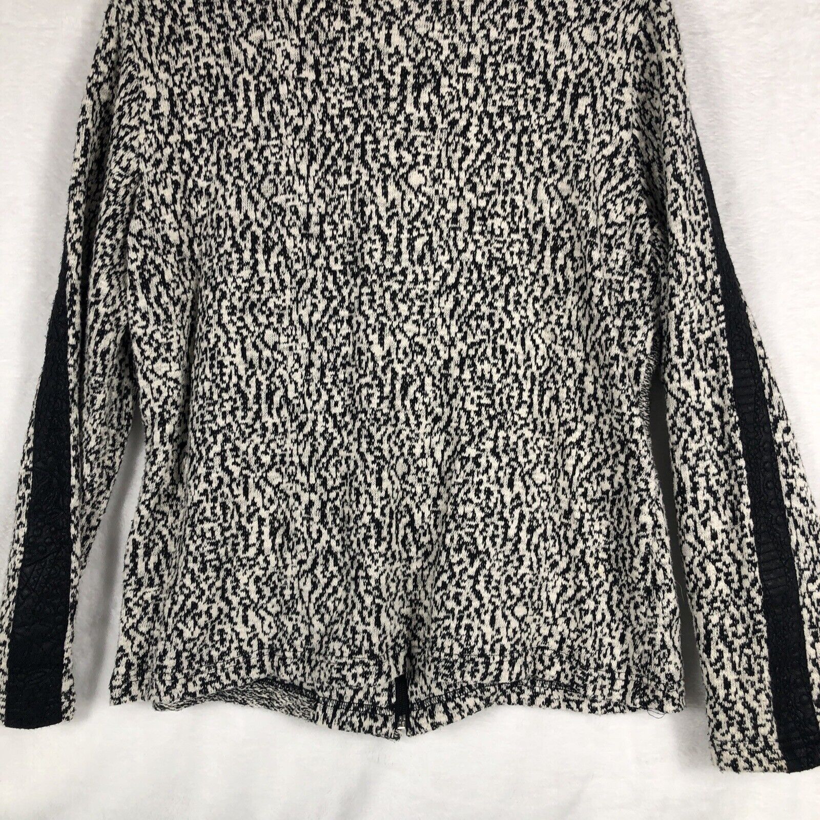Women's Sweater Animal Print Erin London Jacket Size Adult Medium