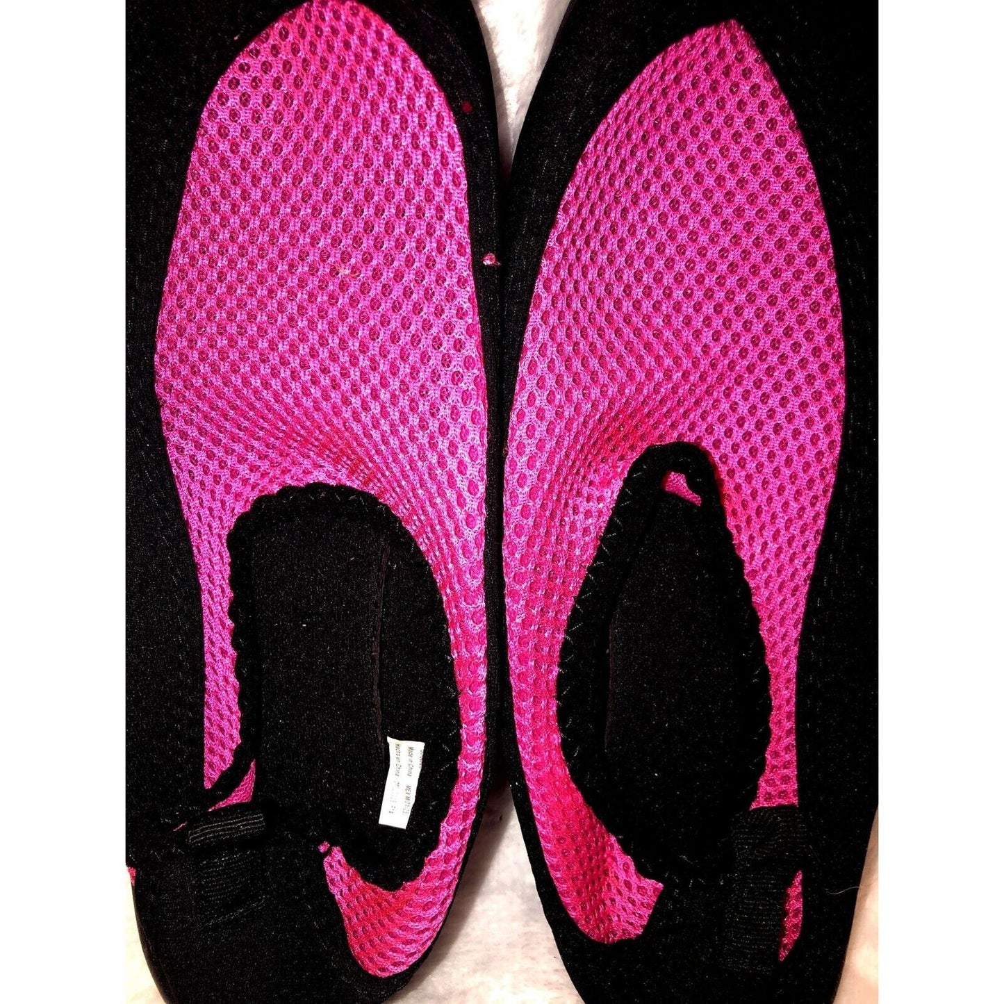 Water Shoes Woman's Pink Size 7-8 Good Condition