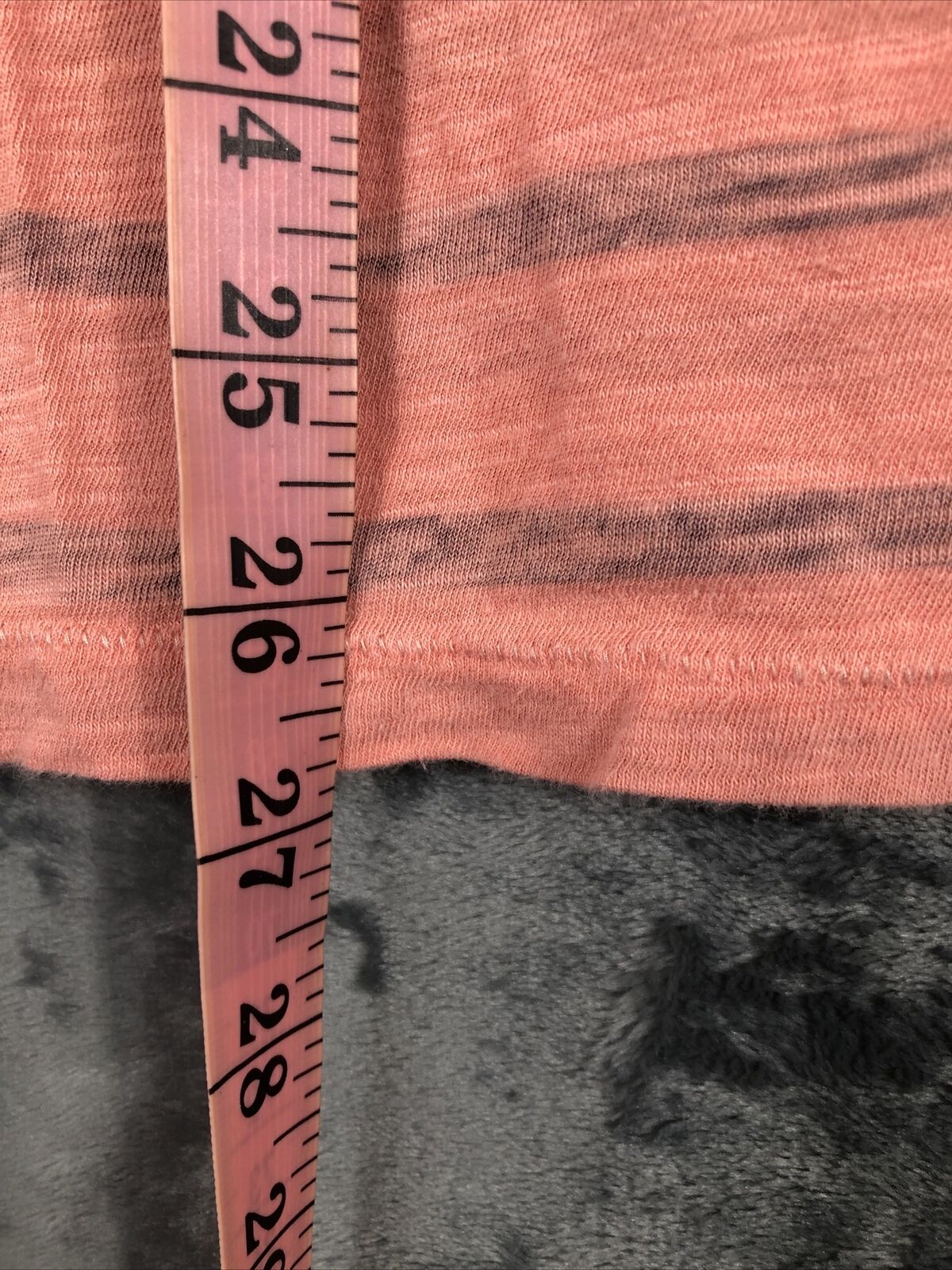 American Eagle Outfitters , Women’s Top , Size L , Sparkly Graphic Detail