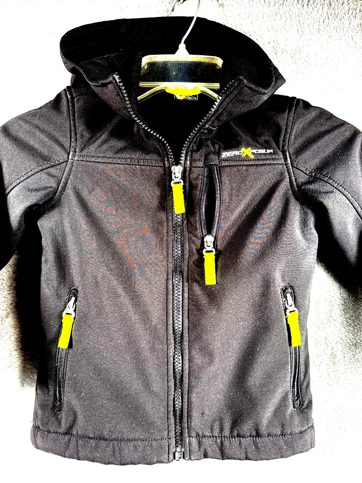 ZeroXposur Toddler Boys Black Softshell Jacket With Hood & Zipper Pockets Size S