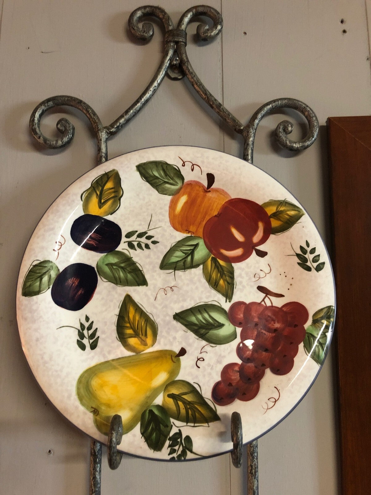 Oneida Vintage Fruit Hand-Painted 10.5" Ceramic Plates - Dishwasher Safe - Set