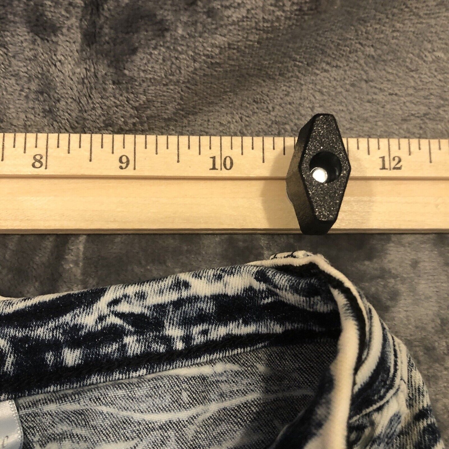 Aphrodite Distressed Stretch Denim Shorts Blue Acid Wash Made In USA Size S