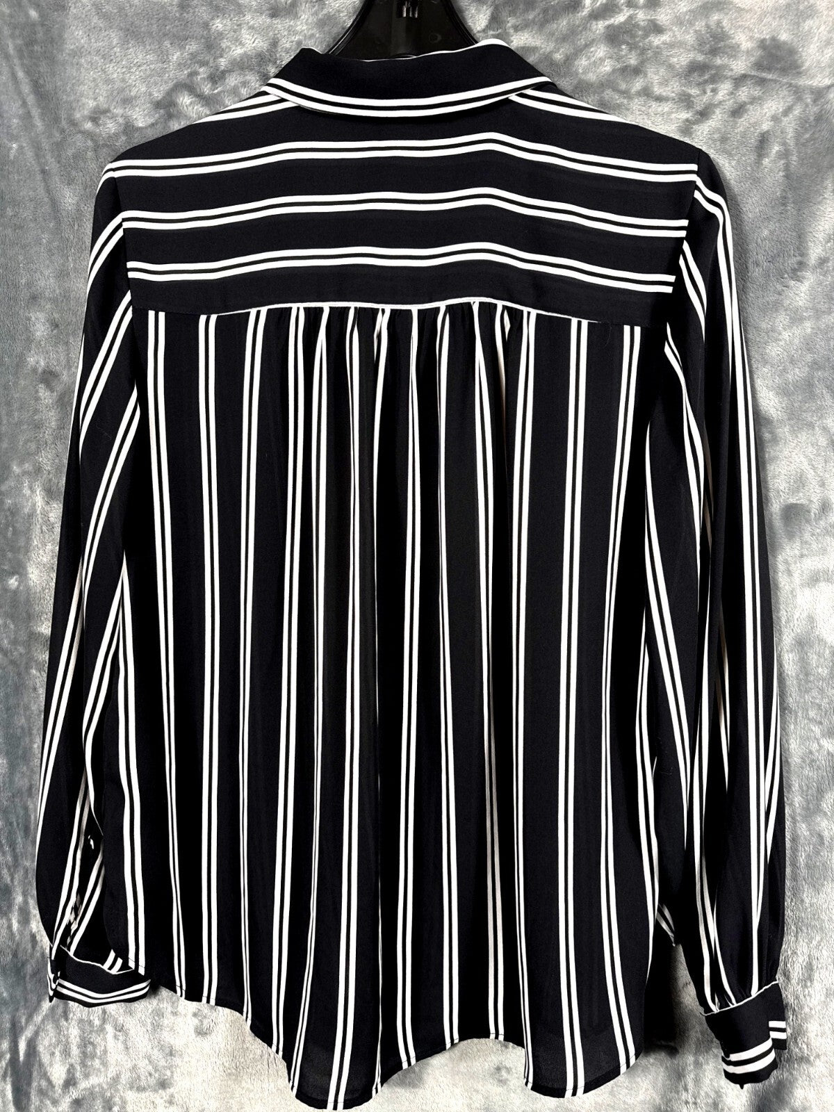H&M Womens Black & White Striped Long Sleeve Button-Up Blouse Size 10