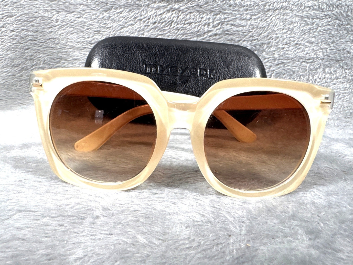 My Eye Dr. Sunglasses Beige Oversized Gradient Brown Lenses & Protective Case