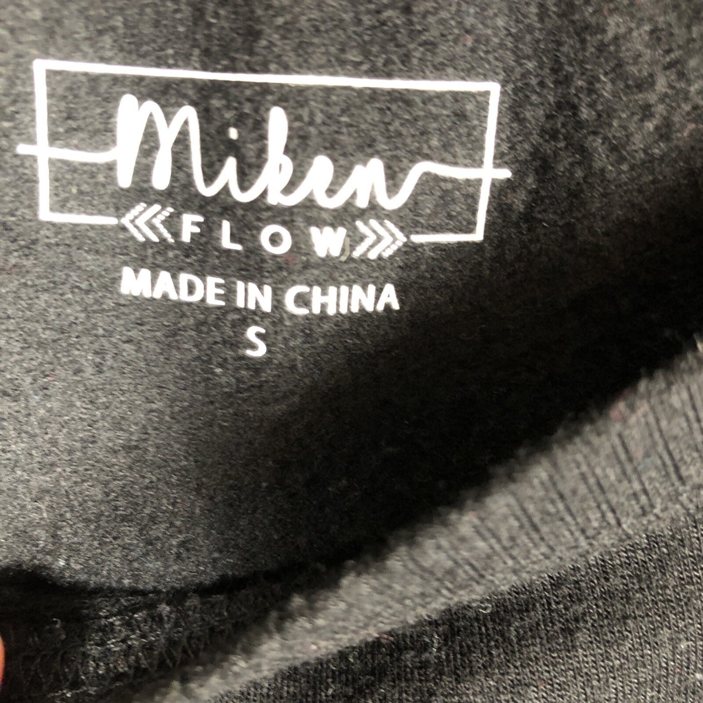 MIKEN Flow Sweatshirt Women’s Sweater Black She Is Strong Size Small