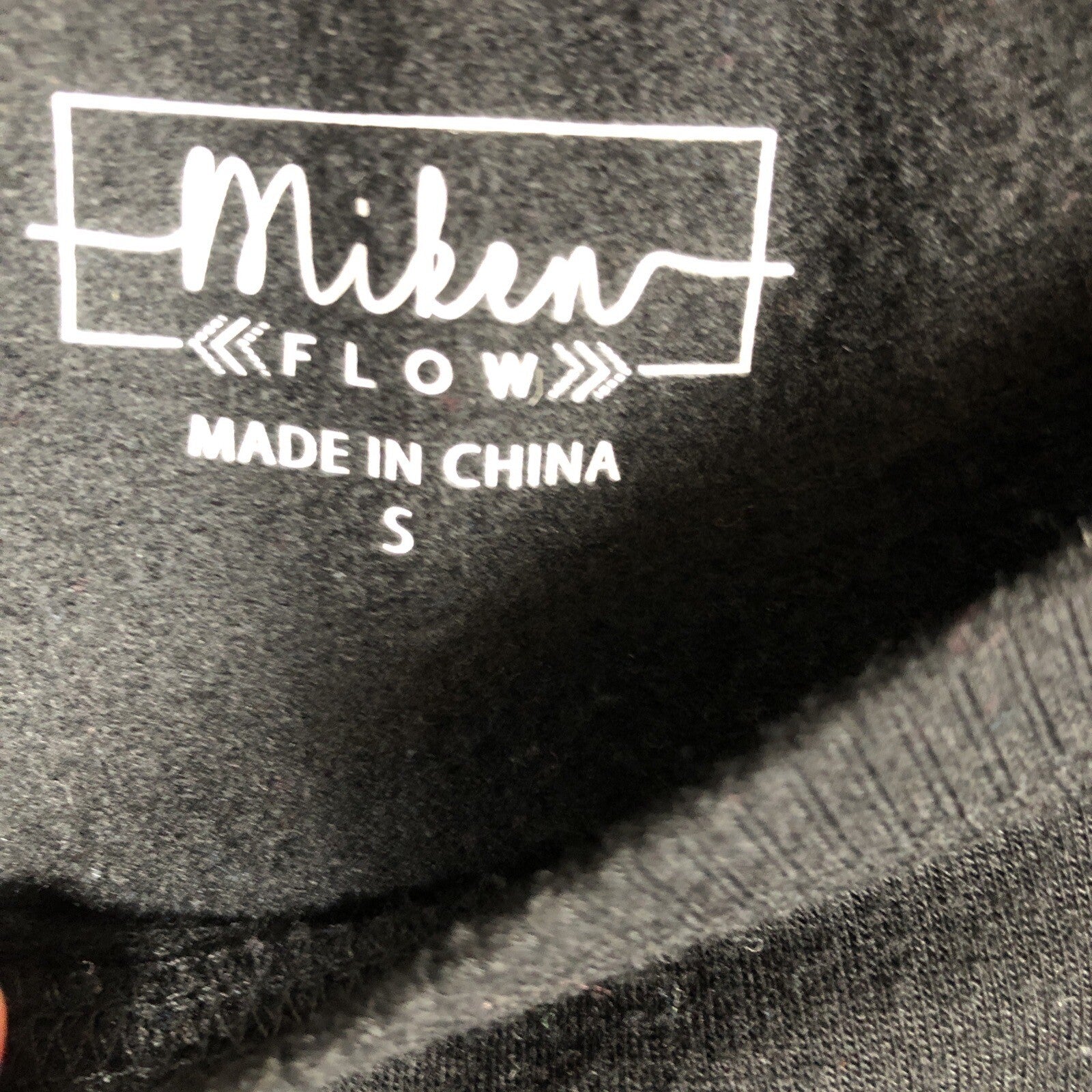 MIKEN Flow Sweatshirt Women’s Sweater Black She Is Strong Size Small
