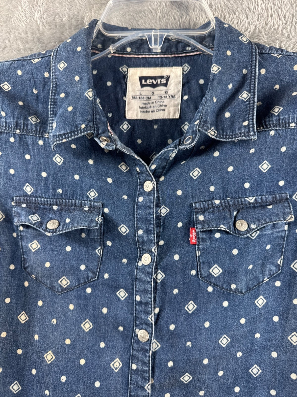 Levis Blue Denim Shirt W/ White Geometric Print Button-Down Front Long Sleeves