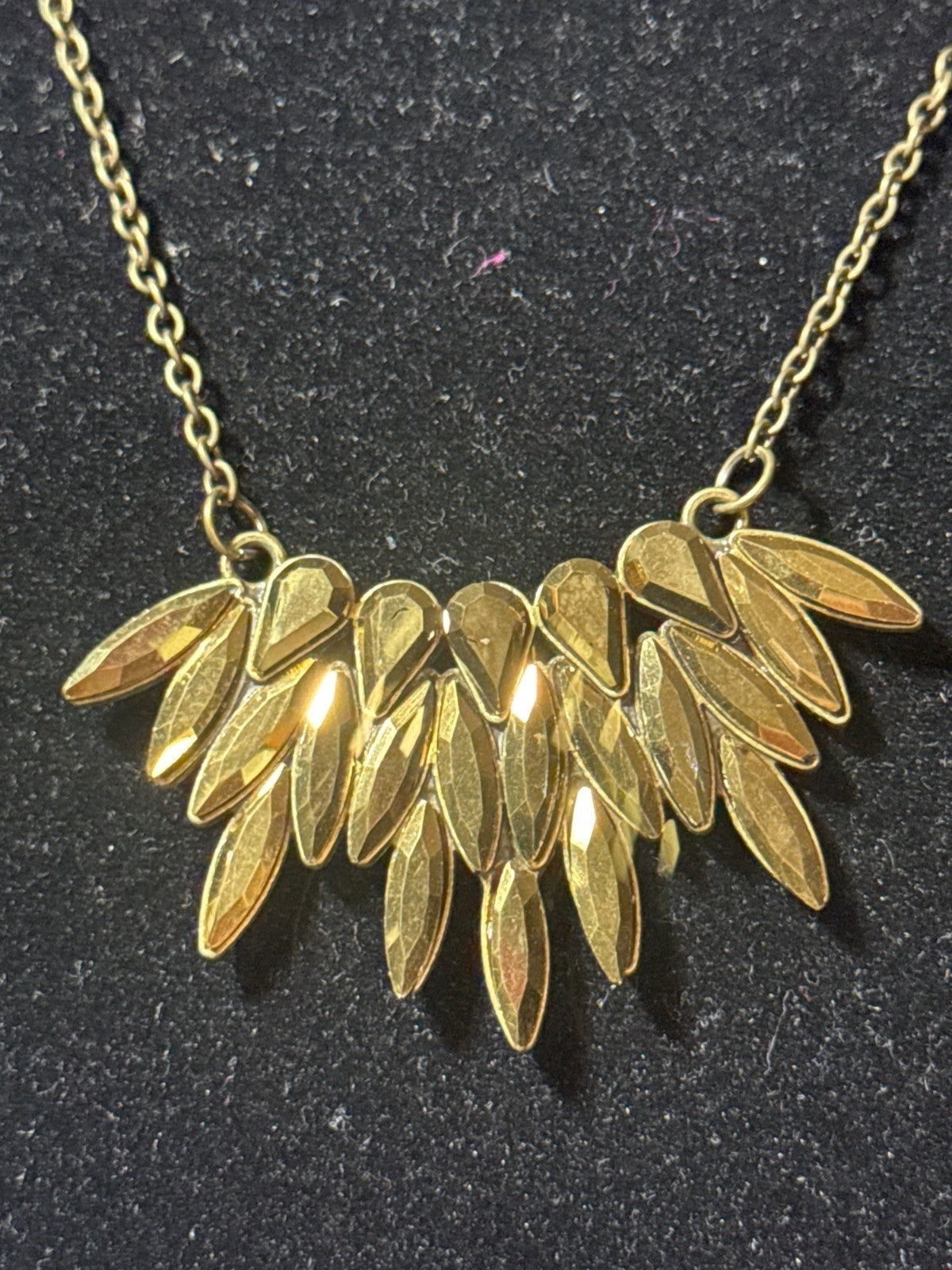 Paparazzi Gold-Tone Necklace & Earring Set With Leaf Drop Design